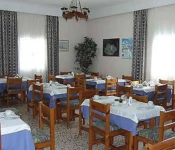 μπάμπης Ξενοδοχείο *