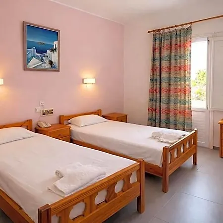 Babis Hotel *