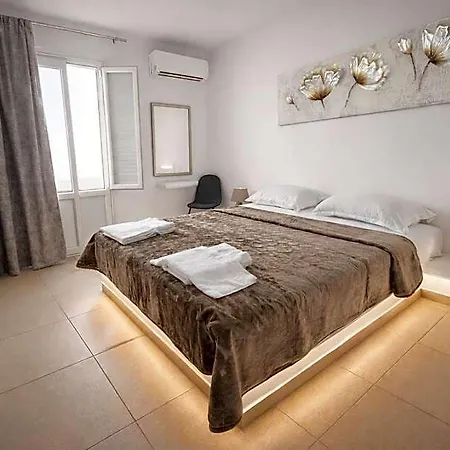 Babis Hotel *