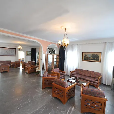 Hotel Babis *