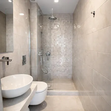 Babis Hotel *